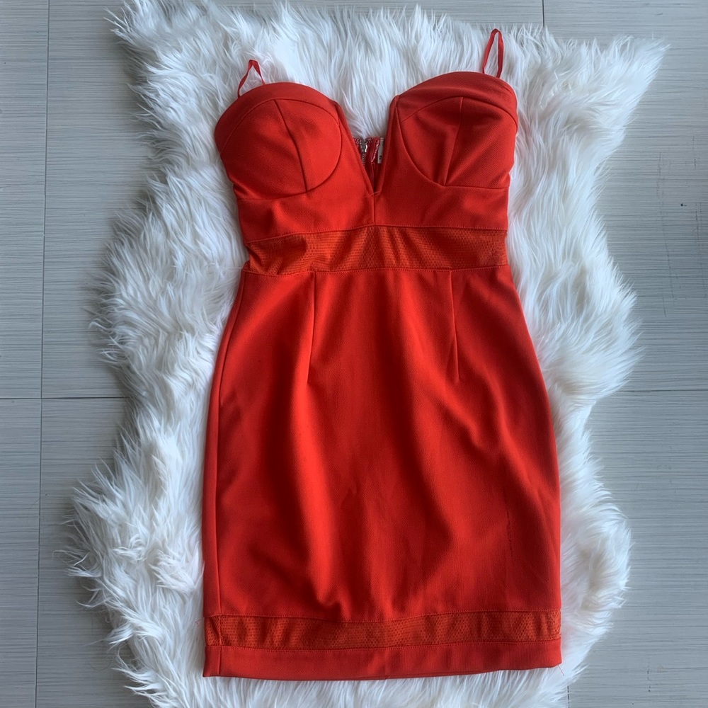 STRAPLESS DRESS